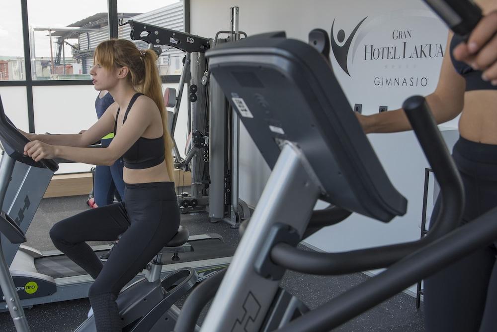 Gran Hotel Lakua Витория-Гастейс Екстериор снимка Elliptical cross trainer