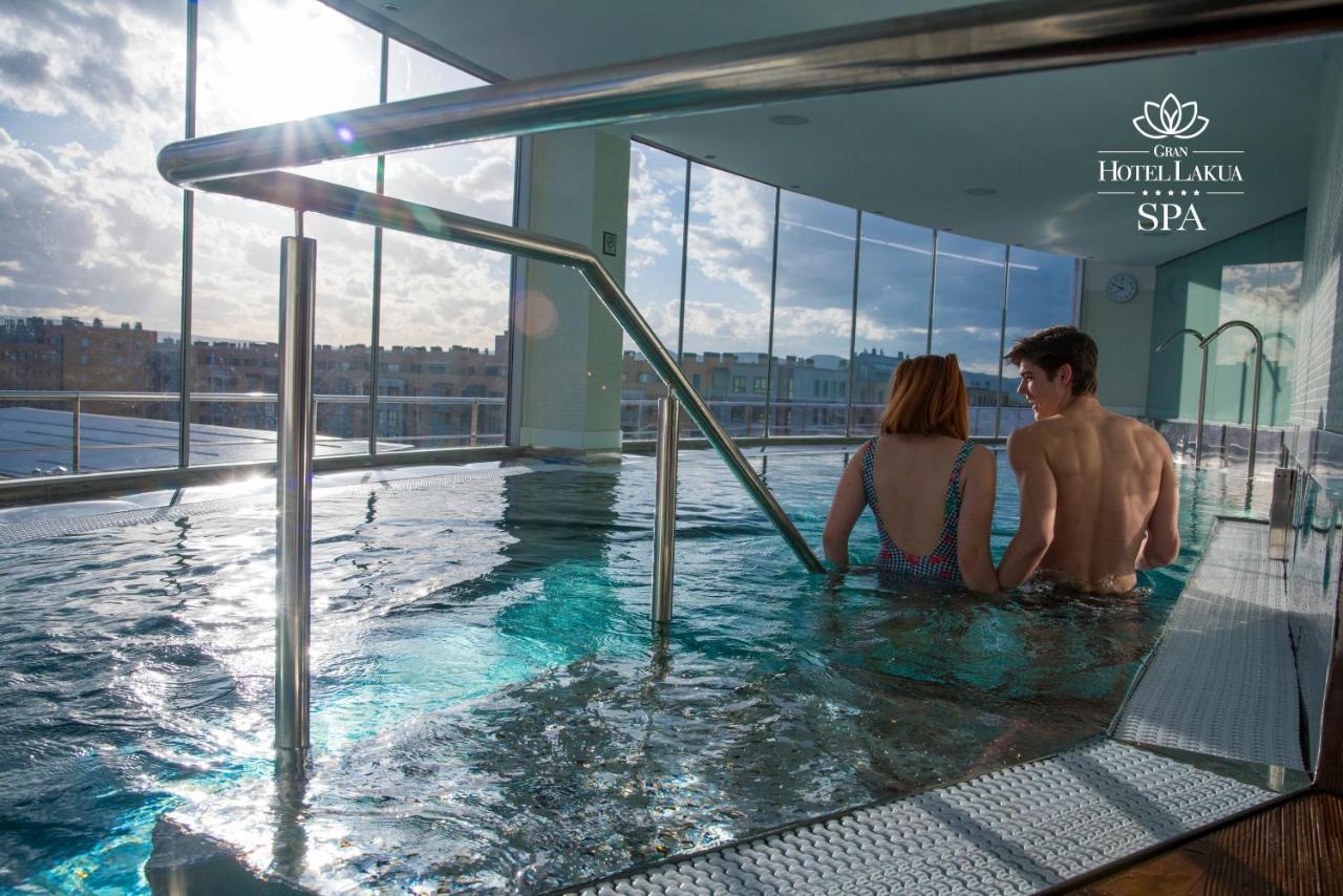 Gran Hotel Lakua Витория-Гастейс Екстериор снимка Spa at Hotel Lake